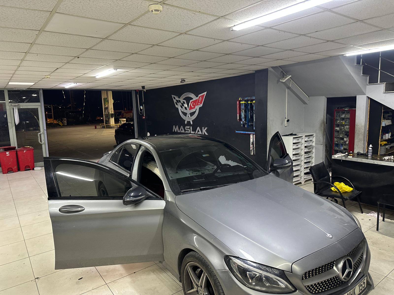 Sunroof Açılmıyor veya Kapanmıyor: Ne Yapmalısınız?